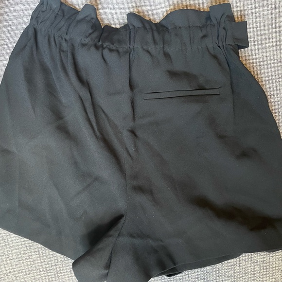 Aritzia Dress Shorts - Picture 3 of 3
